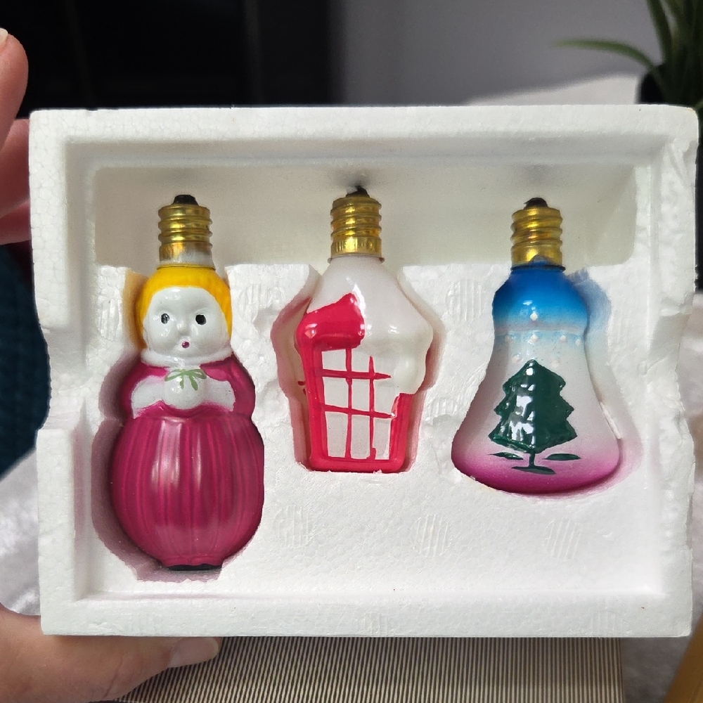Vintage Gallery Originals Replacement Christmas Light Bulbs Set
